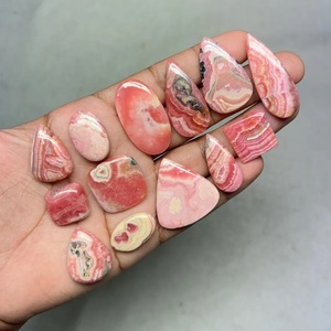 Cabochon de rhodochrosite naturelle lisse, pierre précieuse rose, idéale pour la bijouterie et l'artisanat, pour les artisans argentiers et métallurgistes. - Product Image 1