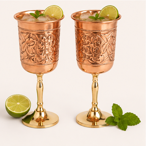 Verre à vin artisanal en cuivre pur avec motif de vigne en relief et base en laiton, gobelet vintage de luxe en cuivre pour fêtes et bars - Product Image 2