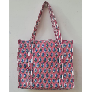 Bolsa de Mano de Algodón Acolchada con Estampado Floral Rosa de Jaipur, Hecha a Mano, Suave, Ligera, Ecológica, con Tintes No Tóxicos, Calidad de Exportación - Product Image 1