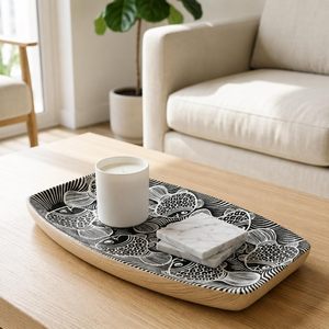 Bandeja Ovalada de Madera para Almacenamiento, Diseño Grabado Moderno de Lujo en Blanco y Negro, Decoración de Cocina, Multifuncional, Apta para Lavavajillas - Product Image 1