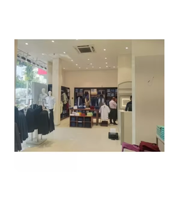 Diseño de Interiores para Tienda de Ropa, Acabado Premium, Elegantes Exhibidores de Moda, Estantes de Pared, Muebles de Mostrador, Instalación LED - Product Image 4