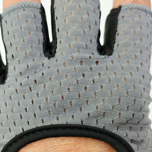 Guantes de Gimnasio para Levantamiento de Pesas, Ligeros, Antideslizantes, de Medio Dedo, con Cordones, Estilo Nuevo, Diseño de Fábrica OEM, Fabricados al por Mayor en PU - Product Image 2