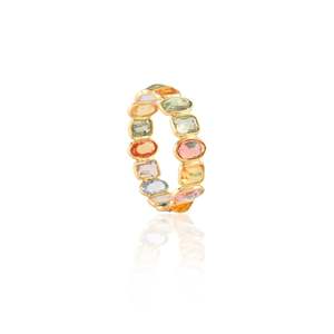 Bague d'éternité en or jaune 18 carats avec saphirs multiples - Bague de mariage ajustable sertie à griffes - Product Image 4