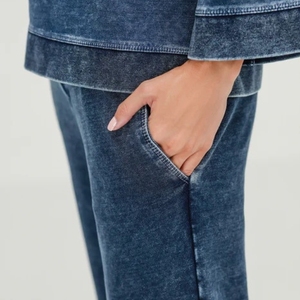Jeans en denim |   Nouveau pantalon en jean rétro style américain pour hommes et femmes, coupe décontractée ample et droite, jambe large, effet délavé automne - Product Image 4
