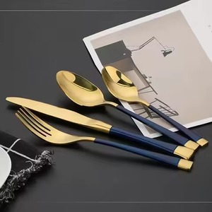 ชุดช้อนส้อมมีดสแตนเลสสตีลสำหรับโต๊ะอาหารหรูหรา ดีไซน์สวยงาม - Product Image 6