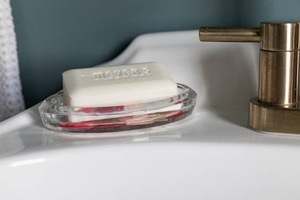 Porte-savon carré en résine écologique jetable ILAHI au design moderne, quantité personnalisable pour les fêtes - Product Image 3