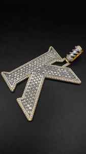 Colgante con Inicial K de Diamante Moissanita Corte Baguette, Plata de Ley 925, Dos Tonos, Estilo Hip Hop - Product Image 2