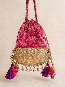 Sac Potli de Luxe Rouge Conifer avec Broderie Métallique en Relief, Sac à Main à Cordon et Pompon, Capacité jusqu'à 1L, Idéal pour Mariage, Fête, Cadeau Festif - Product Image 3