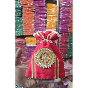 Pochettes traditionnelles indiennes pour femmes, multicolores, pour demoiselles d'honneur, pour mariage, pooja, cadeaux, faveurs de fête indienne, cadeaux pour l'Aïd. - Product Image 5