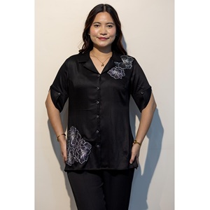 Camisa DAPHNE Negra de Algodón Giza Premium y Elegante para Mujer, Compre Directamente del Proveedor - Product Image 1