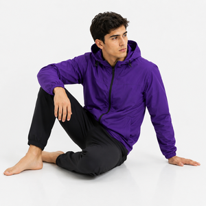 Chaqueta cortavientos versátil que combina comodidad ligera, tela resistente y estilo contemporáneo para aventuras al aire libre y viajes. - Product Image 6