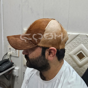 Casquette en cuir de vache faite à la main avec poils, style ranch western - Product Image 3