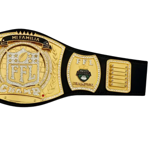 เข็มขัดแชมป์ FFL Mi Familia ดีไซน์ทองคำและเพชร สายสีดำพรีเมียม พร้อมโลโก้ฟุตบอล สำหรับนักสะสมหรือแฟนๆ - Product Image 3