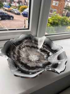 Échos célestes, bol décoratif artisanal noir, argent et blanc, pièce d'art moderne - Product Image 2