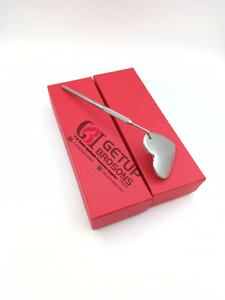 กระจกแต่งหน้าพกพาคุณภาพดีเยี่ยม โครงสแตนเลสทรงหัวใจ ดีไซน์สวยงาม ทนทาน พร้อมสกรีนโลโก้ได้ เหมาะสำหรับต่อขนตาและความงาม - Product Image 4