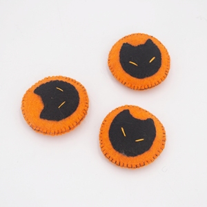 Adorno de Gato de Fieltro y Lana Cosido a Mano, Decoración Colgante de Halloween, Set de Regalo para Niños y Amantes de Mascotas - Product Image 1