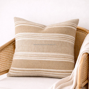 Housse de coussin beige tissée à la main 20 × 20 pouces, motif rayures fines texturées, décoration minimaliste scandinave - Product Image 1