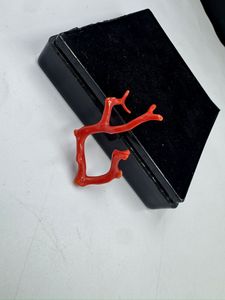 ลูกปัดปะการังสีแดงรูปทรงกิ่งไม้ พลอยดิบสำหรับทำเครื่องประดับ รูปทรงต้นไม้ ปะการังอิตาลี - Product Image 2