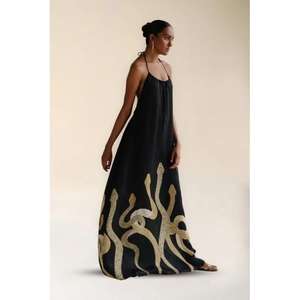 ชุดเดรสยาวผ้าไหมแท้ 100% ดีไซน์หรูหรา ลายงูมหัศจรรย์ งานฝีมือสัญลักษณ์แห่งการเกิดใหม่ ความตาย และความมรณะ รูปเงาชายหาด ปรับแต่งได้ - Product Image 4