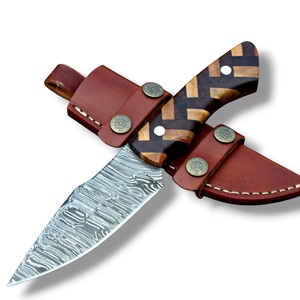 Cuchillo de Caza y Camping de Hoja Fija de Acero de Damasco Forjado a Medida con Funda Scout, Venta al por Mayor, Cuchillos de Damasco OEM, Más Vendidos - Product Image 1