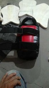 Almohadillas de boxeo personalizadas, almohadilla de entrenamiento de Kick Pad curvado, MMA Focus Thai, venta al por mayor - Product Image 6