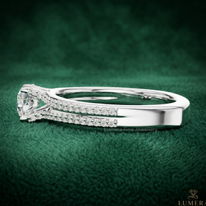Bague de fiançailles en diamant de laboratoire rond certifié IGI, à double sangle pavée de diamants, en or blanc 9K, 10K, 14K, 18K pour femme - Product Image 2