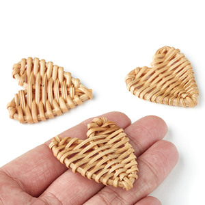Natural rattan heart shaped ornament wholesale price eco friendly charm set <b>valentine</b> gift <b>decor</b> - Product Image 3