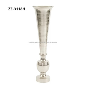 Jarrón de Hierro con Acabado Mate Suave, Diseño Costero, Elegante Jarrón de Mesa, Aspecto Rústico Envejecido, Decoración de Forma Cuadrada, Exportación a Granel - Product Image 3