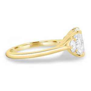 Anillo romántico con diamante de corte radiante de 3.01 quilates para mujer, de oro amarillo de 14 quilates cultivado en laboratorio, regalo de propuesta de matrimonio para novias - Product Image 4