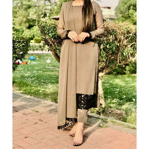 Hermoso Conjunto de Top y Dupatta de Poliéster Beige ST para Fiesta, Talla M - Product Image 3