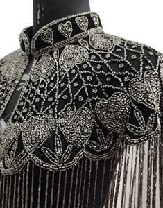 Poncho Cape Femme Multi-usage 2026, Sexy et Respirant, Hiver, Entièrement Perlé à la Main, Orné de Décorations Couleur Antique, avec Pompons, pour Soirée - Product Image 2