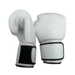 Gants de boxe MMA en cuir véritable de qualité supérieure, logo personnalisé, évacuation de l'humidité pour hommes - Product Image 2