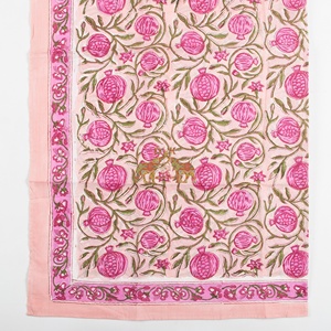 Bufanda de Algodón Estampada con Granadas Rosas, Teñida con Tintes Vegetales Naturales, Tela Ligera y Transparente - Product Image 3