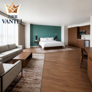 Set di Mobili per Suite d'Albergo, Arredamento Moderno in Legno per Camere Ospiti con Letto, Armadio e Minibar - Product Image 1