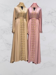 Abaya Modeste Longue à Col en V, Longueur Cheville, Faite à la Main, Perlée, Respirante, avec Broderie, Couleur Unie, Manches Longues, en Polyester, pour Mariage - Product Image 2