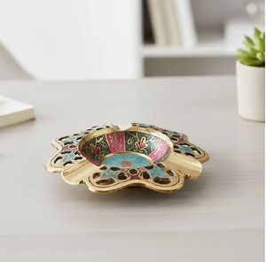 Antique <b>vintage</b> brass round <b>ashtray</b> featuring detailed traditional engravings, available at wholesale prices. - Product Image 3