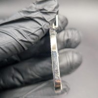 Colgante de Moissanita VVS con Número, Plata 925, Amuleto de la Suerte con 9 Letras Totalmente Personalizables, Grabado de Texto, Colgante Hip Hop, Regalo