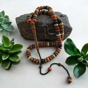Tasbih en bois de qualité supérieure, fabrication indienne, pièce unique, perles de tasbih en bois de forme naturelle, cadeau religieux. - Product Image 6