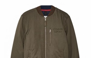 Blouson bomber vert olive personnalisé pour homme, fermeture éclair sur le devant, col rabattable, couleur unie, mélange de polyester et de coton, vêtement d'automne - Product Image 3