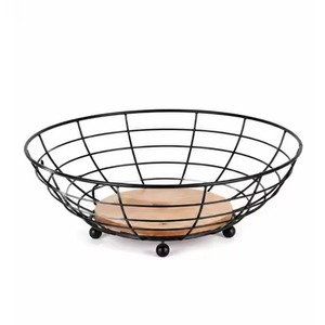 Corbeille à fruits dorée en fil métallique, bol à fruits pour comptoir de cuisine, organisateur moderne en fer forgé, centre de table décoratif - Product Image 5