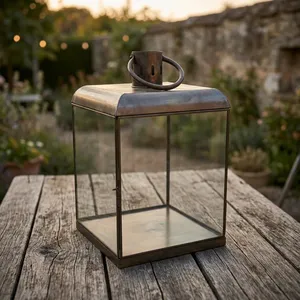Farol de Hierro Hecho a Mano con Paneles de Vidrio, Acabado Antiguo, Portavelas Decorativo para el Hogar, Bodas, Festivales, Regalo Único - Product Image 1