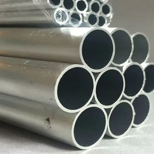 Tube en alliage d'aluminium sans soudure 6061, directement de l'usine, longueur 3-6m, traitement T3-T8 8-12HW disponible - Product Image 1