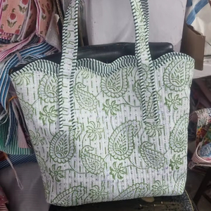 Sac fourre-tout matelassé léger uni style bohème grande capacité en coton pour femme toutes saisons avec fermeture éclair - Product Image 2