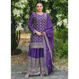 Costume Sharara pour femmes de designer avec ensemble de travail brodé de séquences - Product Image 1