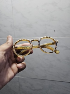 Lunettes rondes en corne de mouton faites à la main, imitation antique, montures artisanales naturelles - Product Image 1