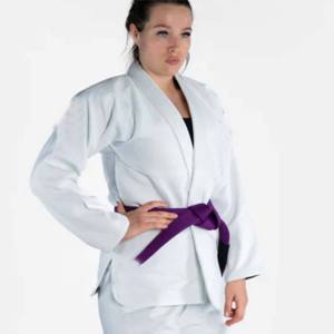 Kimono de BJJ blanc pour femme avec ceinture violette, coupe classique, 100% coton, vêtements d'arts martiaux durables, taille adulte - Product Image 1