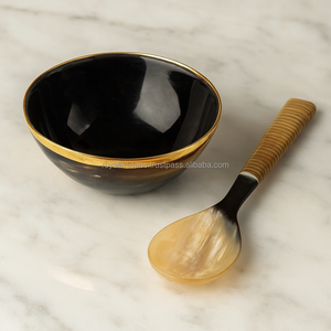 Cuenco Decorativo de Lujo de Cuerno de Búfalo – Cuenco Hecho a Mano para Frutas y Servir con Incrustaciones Circulares para Decoración del Hogar - Product Image 5