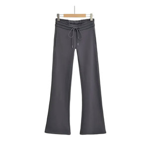 Pantalons de survêtement pour femmes, personnalisables avec votre logo, prix abordable, en molleton de coton, style jogger, vente en gros - Product Image 1