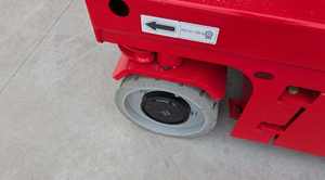 Plataforma Elevadora de Tijera Eléctrica LGMG S1212E II de 12 m para Construcción Disponible - Product Image 5