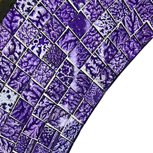 Espejo de Pared Redondo de Mosaico Morado Hecho a Mano con Marco de Azulejos de Vidrio Texturizado, Espejo Decorativo Elegante para una Vida Moderna - Product Image 3